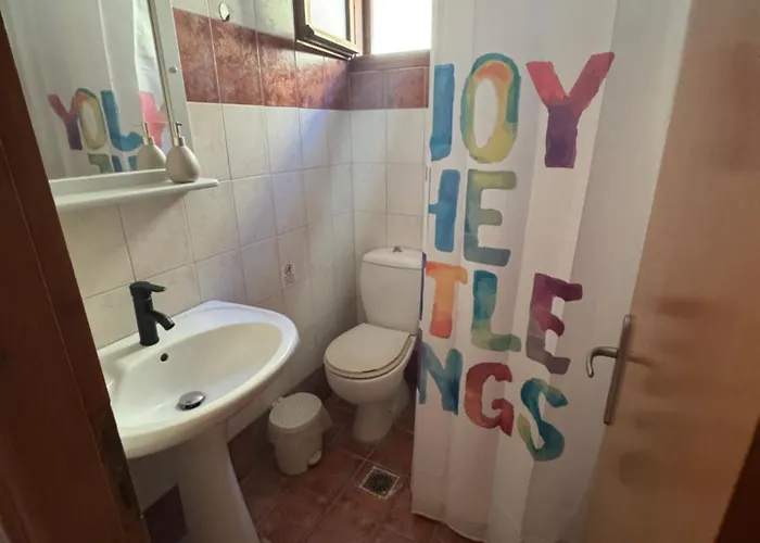 Апартаменты Breathe Easy Living